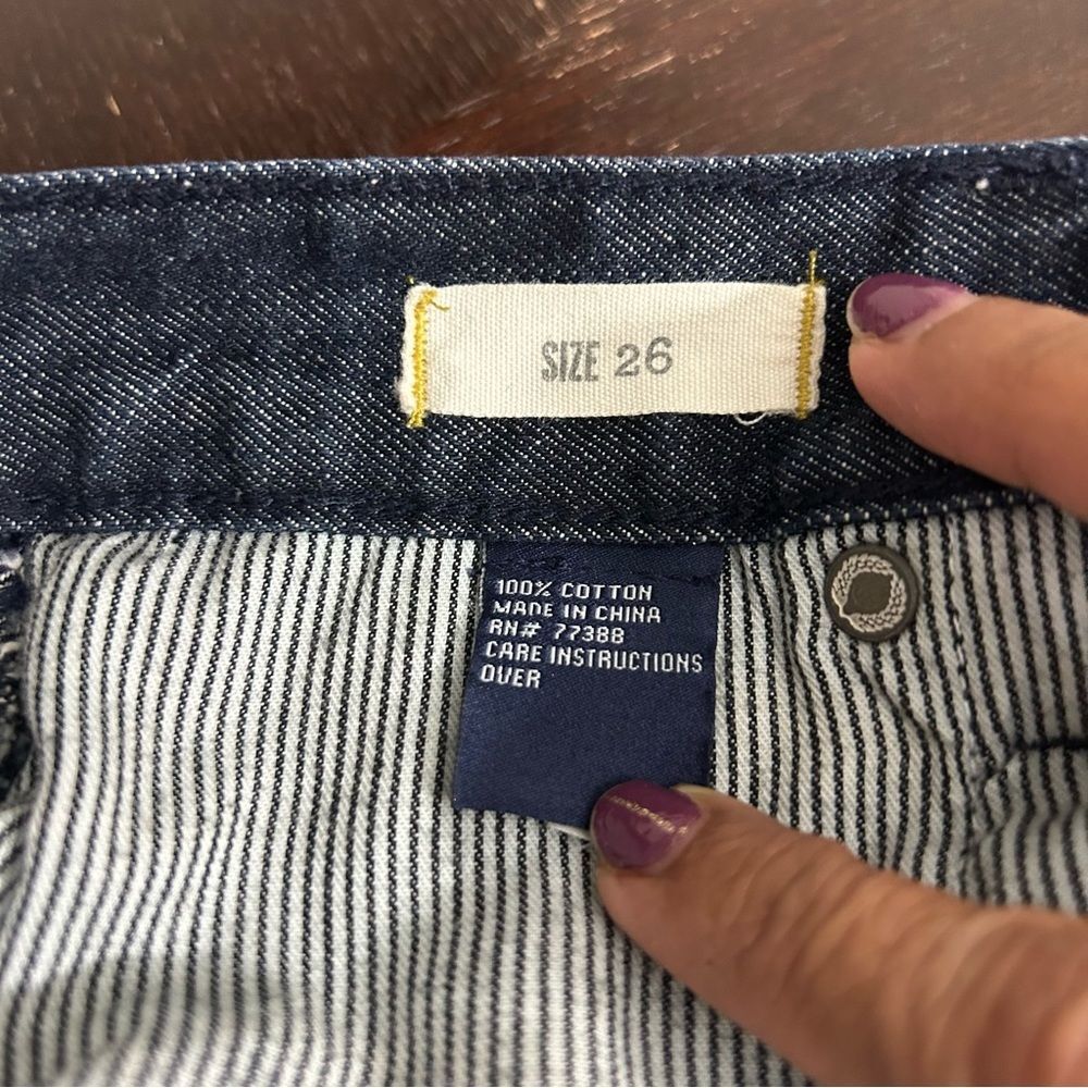 Madewell Dark Wash Low Rise Blue Denim Shorts Frayed Hem Whiskering Sz 26 - Picture 6 of 9